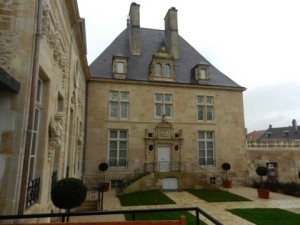Les Hôtels particuliers du XVIII ème siècle à Nancy @ M J C  Pichon